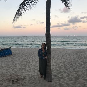 Meet your Posher, Larissa